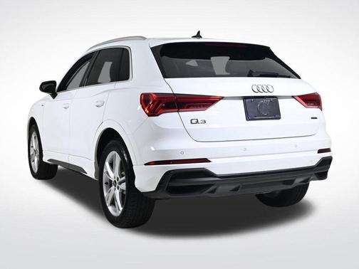 2024 Audi Q3 45 S line Premium