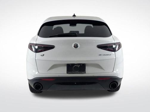 2025 Alfa Romeo Stelvio Base