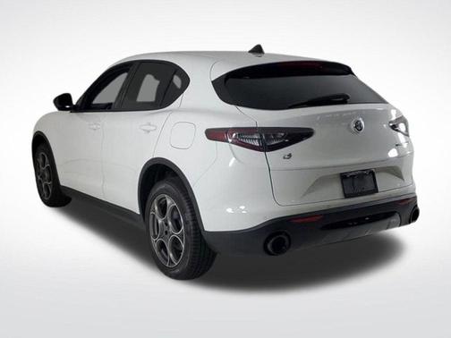 2025 Alfa Romeo Stelvio Base