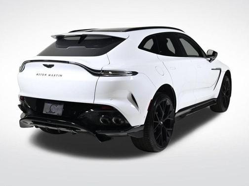 2025 Aston Martin DBX 707