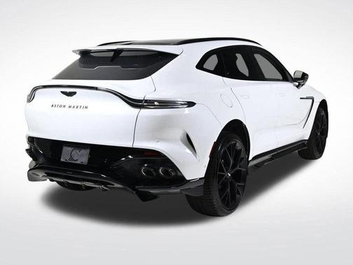 2025 Aston Martin DBX 707
