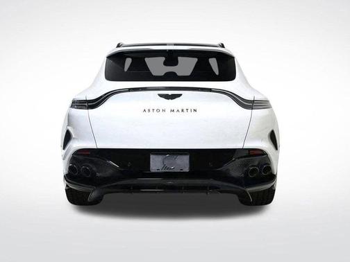 2025 Aston Martin DBX 707