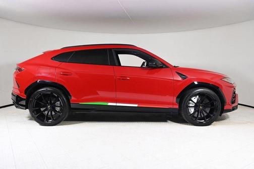 2020 Lamborghini Urus Base