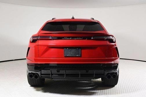 2020 Lamborghini Urus Base
