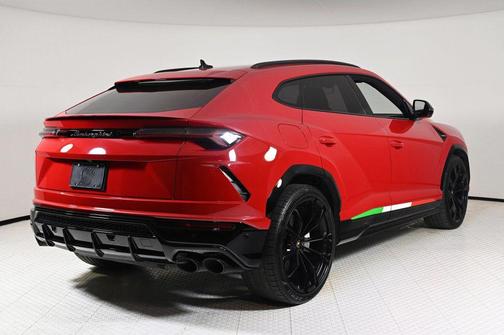 2020 Lamborghini Urus Base
