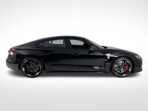 2025 Audi RS e-tron GT performance