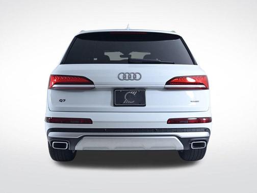 2025 Audi Q7 45 Premium Plus
