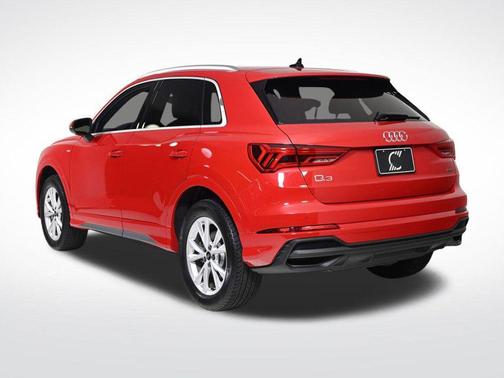 2025 Audi Q3 45 S line Premium