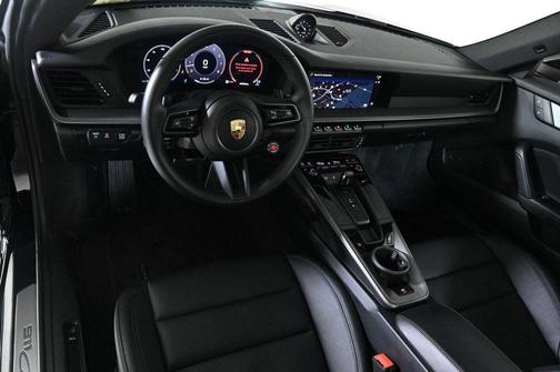 2025 Porsche 911 Carrera