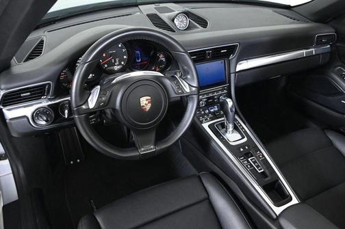 2014 Porsche 911 Carrera 4