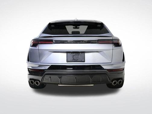 2024 Lamborghini Urus Performante