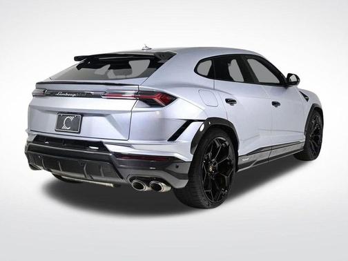 2024 Lamborghini Urus Performante