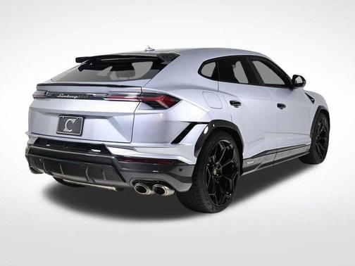 2024 Lamborghini Urus Performante