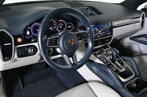 2022 Porsche Cayenne Platinum Edition