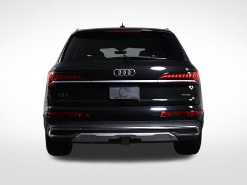Mythos Black Metallic 2023 Audi Q7 55 Prestige