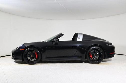 2023 Porsche 911 4 GTS