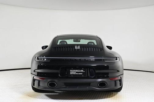 2022 Porsche 911 Carrera GTS