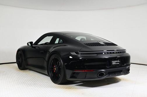 2022 Porsche 911 Carrera GTS