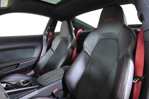 2022 Porsche 911 Carrera GTS