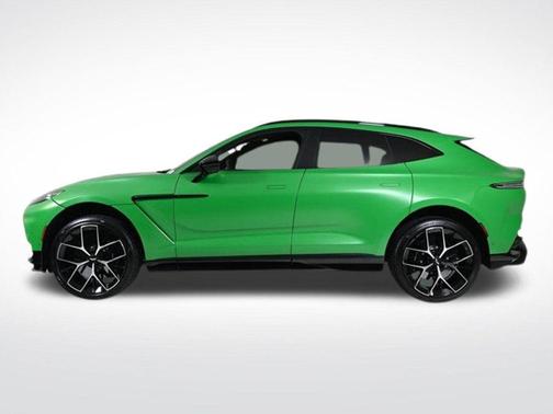 2025 Aston Martin DBX 707