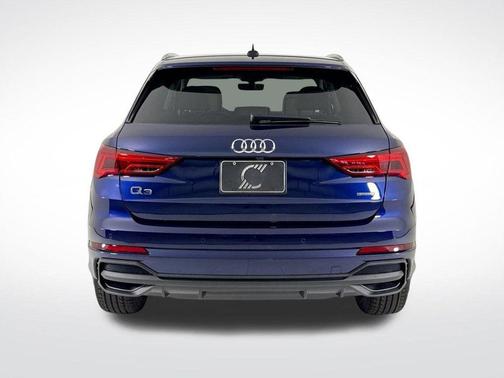 2025 Audi Q3 45 S line Premium