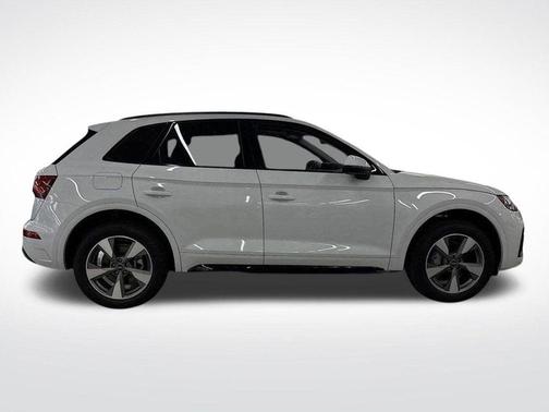2025 Audi Q5 40 Premium