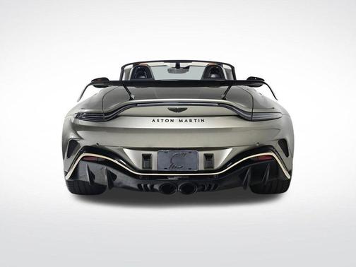 2023 Aston Martin Vantage Base