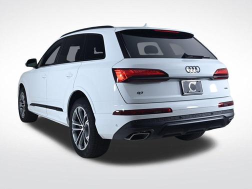 2026 Audi Q7 45 Premium Plus