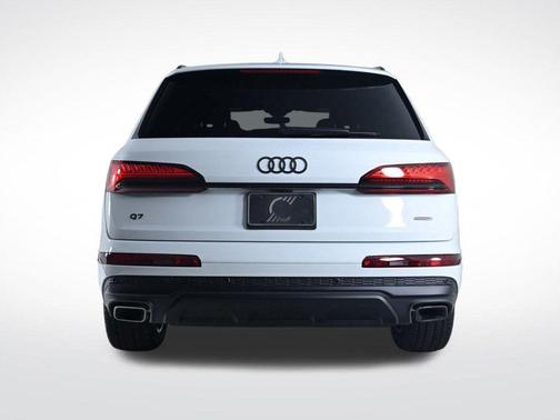 2026 Audi Q7 45 Premium Plus