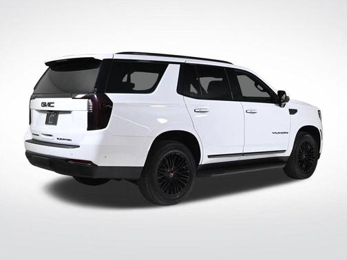 2025 GMC Yukon Elevation