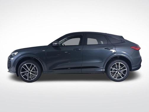 Daytona Gray Pearl 2026 Audi Q5 PLUS