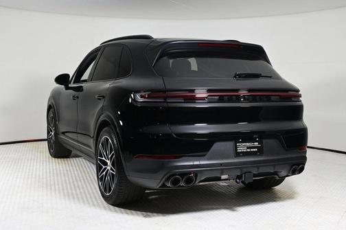 2024 Porsche Cayenne Base