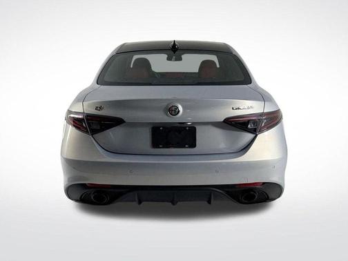 2025 Alfa Romeo Giulia Base