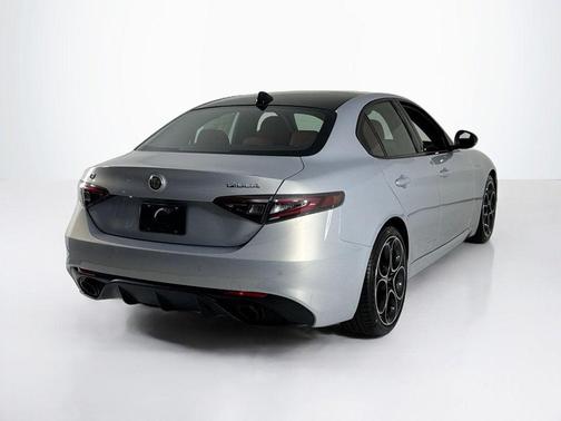 2025 Alfa Romeo Giulia Base