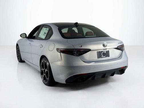 2025 Alfa Romeo Giulia Base