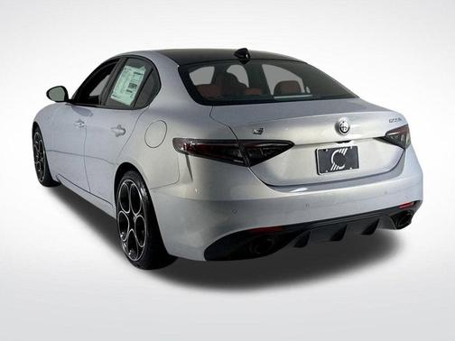 2025 Alfa Romeo Giulia Base