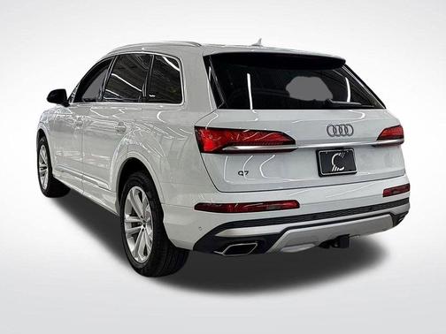 2025 Audi Q7 55 Premium Plus