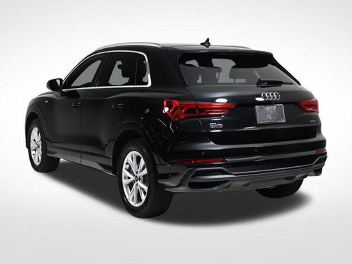 2024 Audi Q3 45 S line Premium