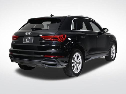 2024 Audi Q3 45 S line Premium