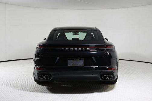 2026 Porsche Panamera RWD