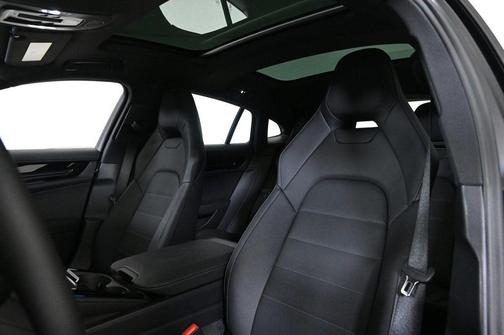 2026 Porsche Panamera RWD