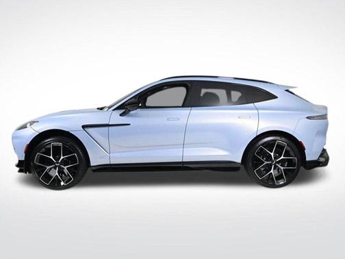 2025 Aston Martin DBX 707