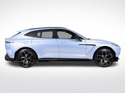 2025 Aston Martin DBX 707