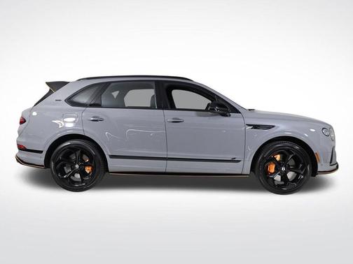 2025 Bentley Bentayga V8