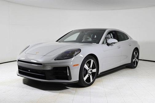 2026 Porsche Panamera RWD