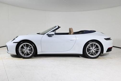 2022 Porsche 911 Carrera 4