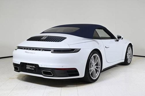 2022 Porsche 911 Carrera 4
