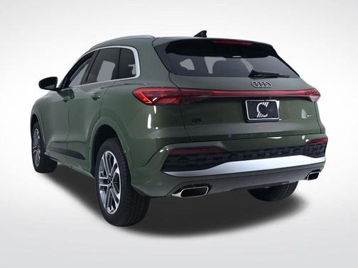 Green Metallic 2026 Audi Q5