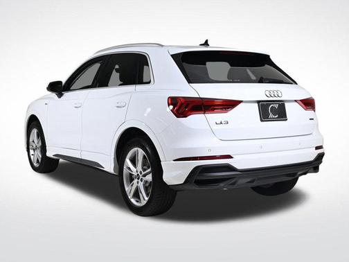 2024 Audi Q3 45 S line Premium