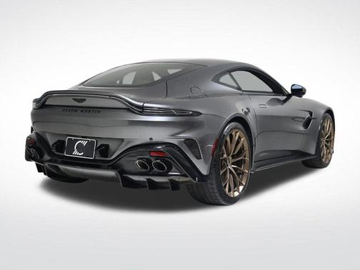 2025 Aston Martin Vantage Base